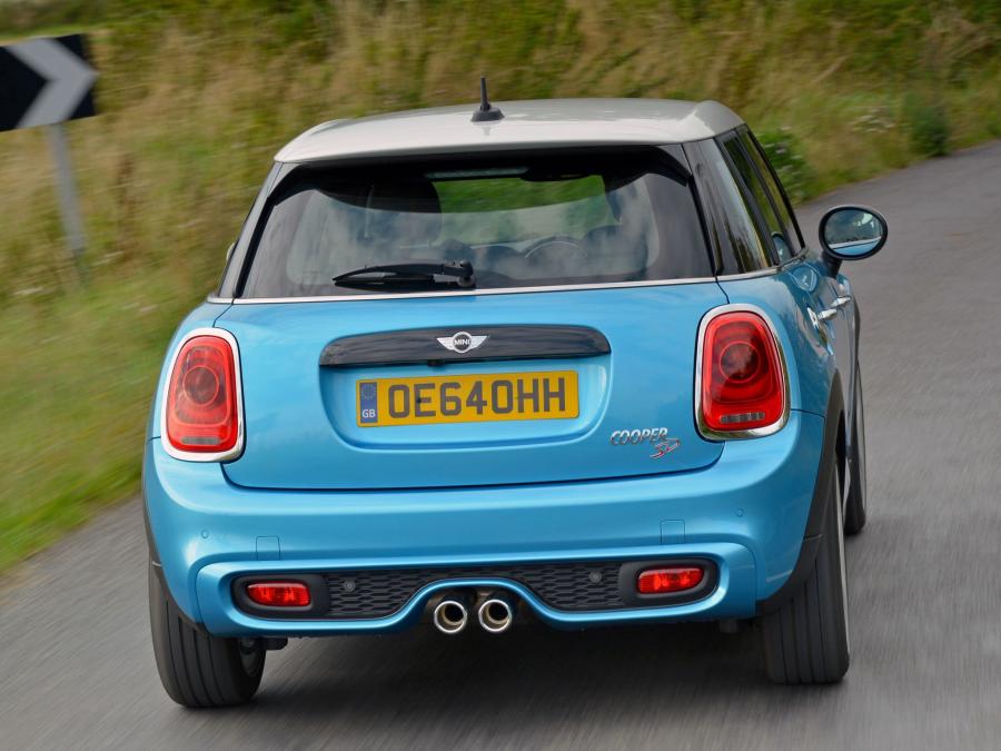  Mini Cooper SD 5-Door 2014 года  (UK) (фото 14 из 35)